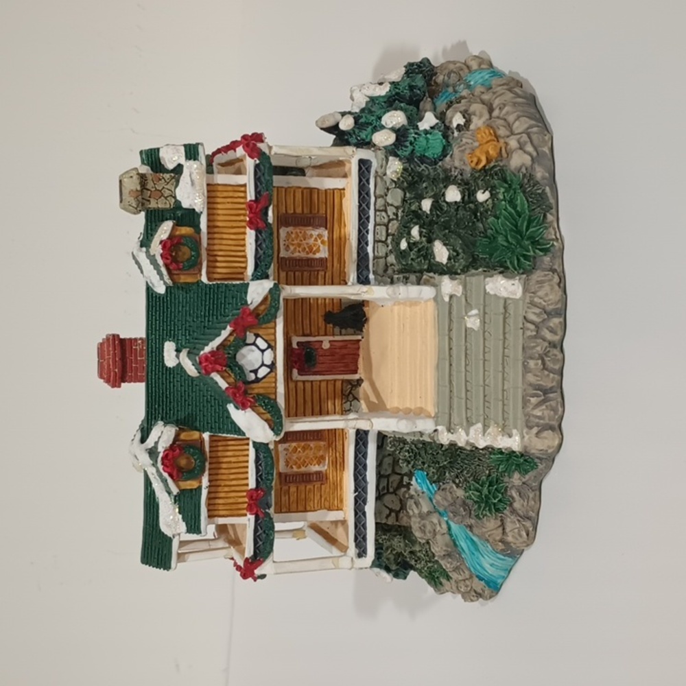 1995 Santa's Best Christmas In New England M98901 039934409443 Christmas Village
